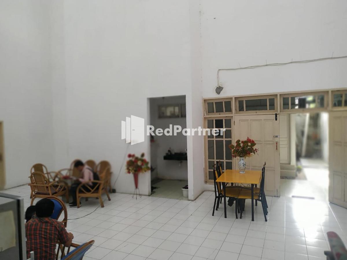 Hotel Samrat Палу Екстериор снимка